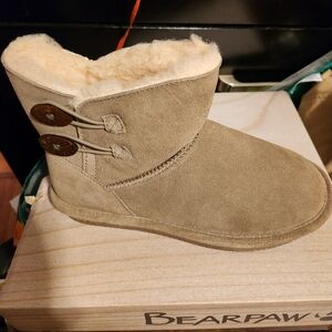 Bearpaw Women's Tan Suede Boots NIB